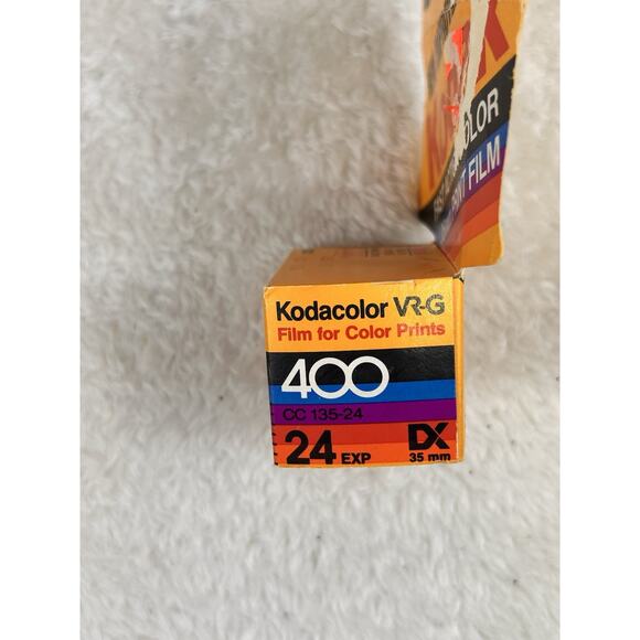 Kodak Kodacolor Gold 400 35mm film 1 roll @ 24 Exposures Expired 06/89 - Picture 7 of 7